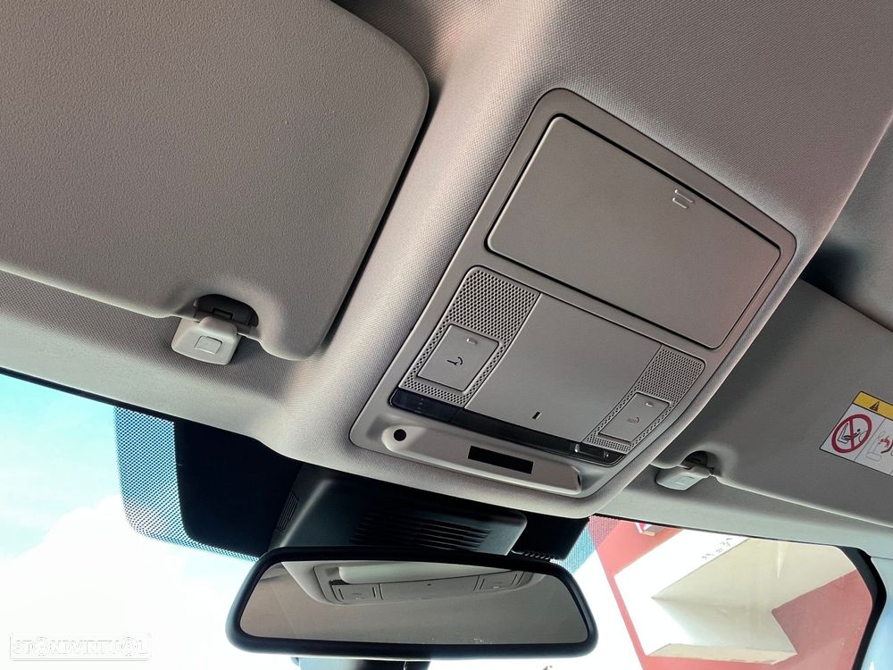 Land Rover Discovery Sport 2.0 TD4 SE - 23