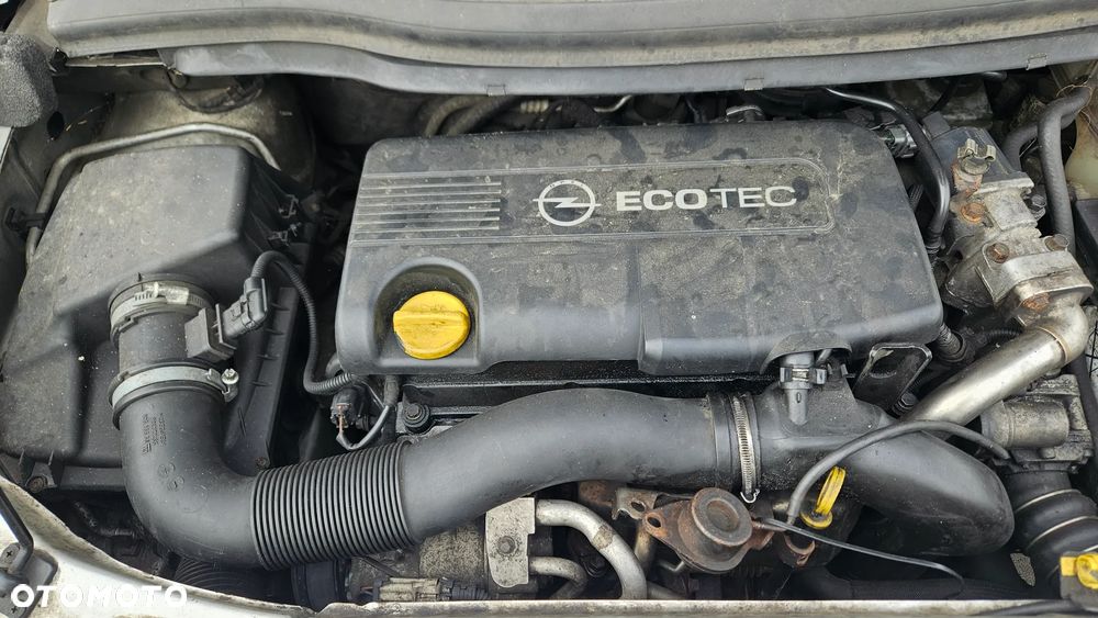 Opel Zafira B Lift 1,7 CDTI 81kW 110KM 2010r Z176 6-bieg - 5