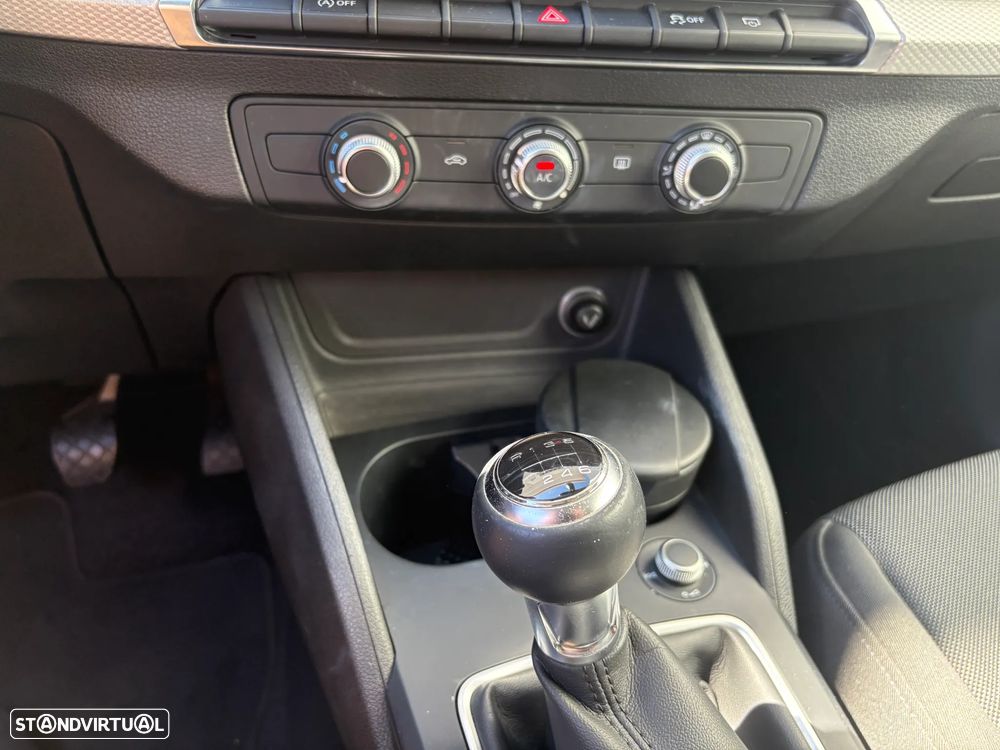 Audi Q2 1.6 TDI Design - 17