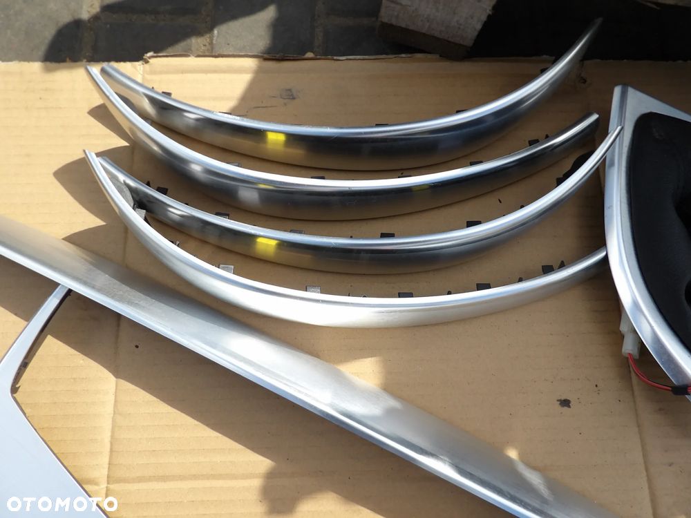 BMW - E87 - LIFT - KOMPLET LISTEW OZDOBNYCH - DEMONTAŻ - EUROPA - 7078571 - 2