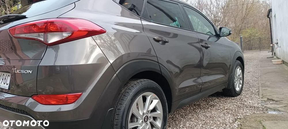 Hyundai Tucson 2.0 CRDI BlueDrive Comfort 2WD - 11