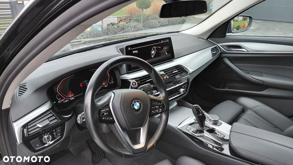 BMW Seria 5 518d Luxury Line - 19