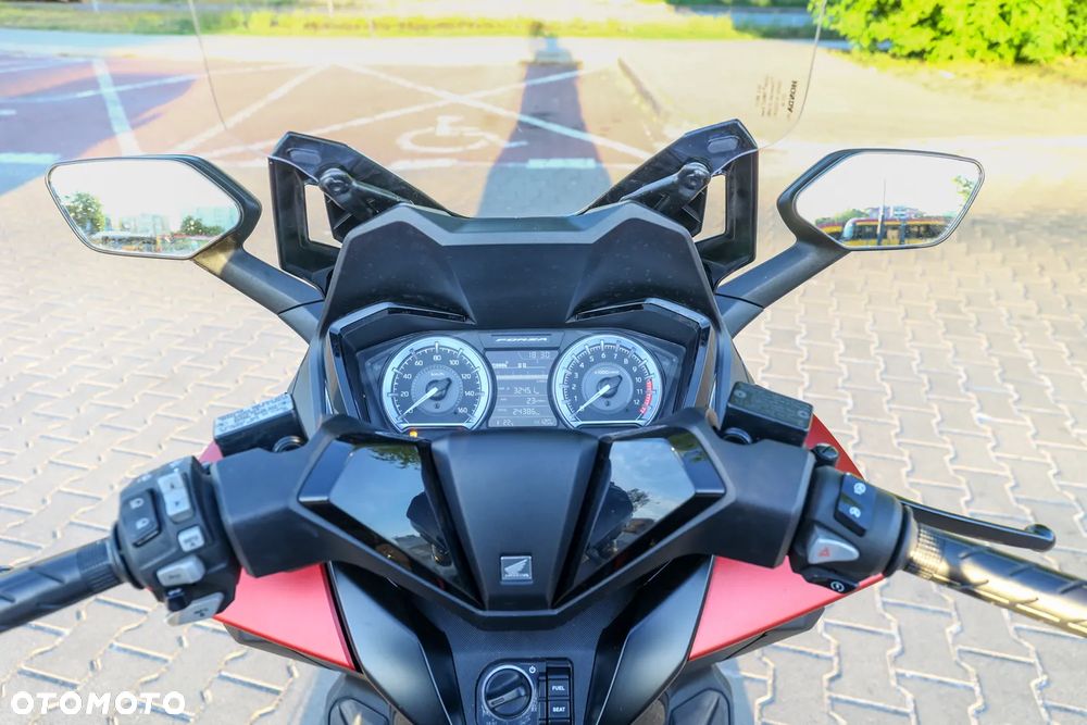 Honda NSS - 8