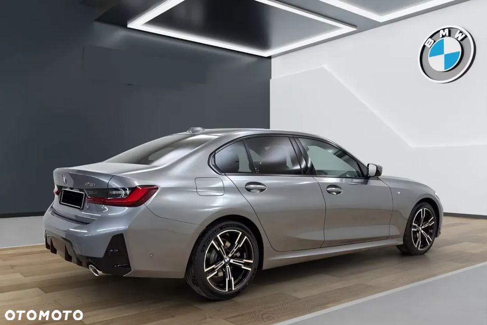 BMW Seria 3 318i M Sport - 4