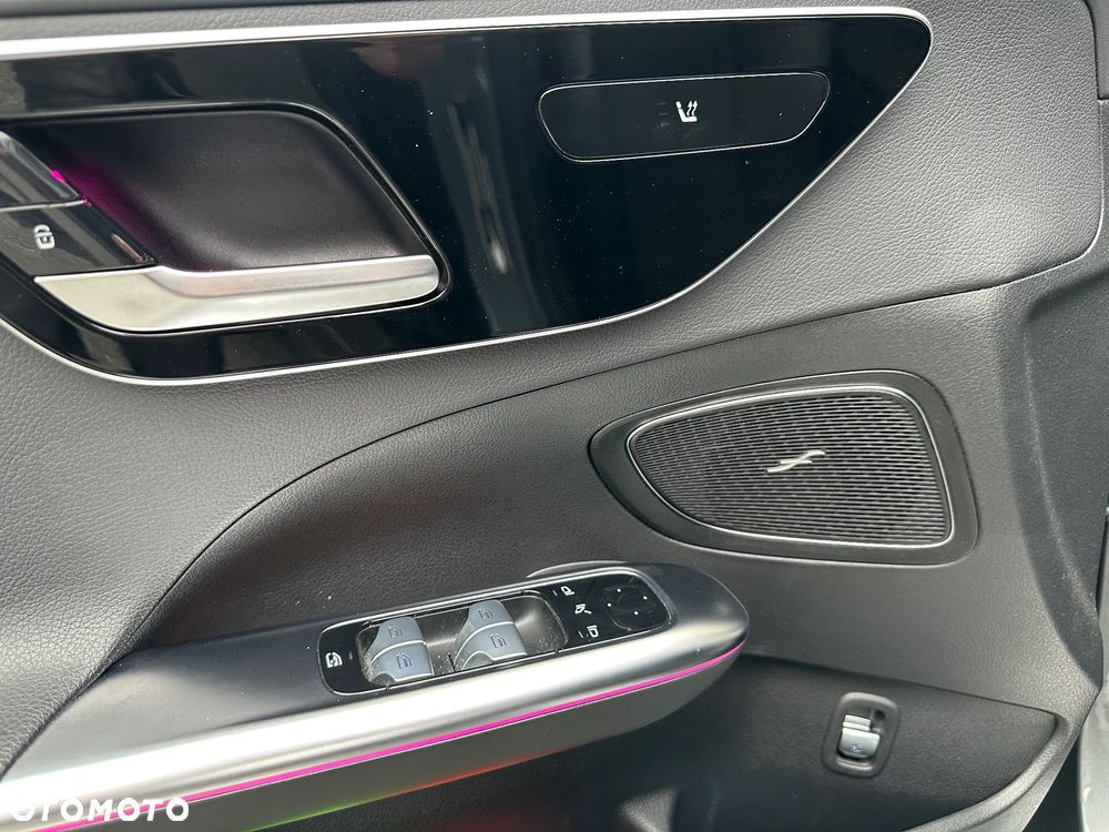 Mercedes-Benz Klasa C 220 d T 9G-TRONIC AMG Line - 36