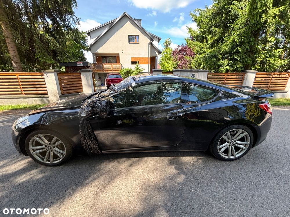 Hyundai Genesis Coupe 3.8 V6 Automatik - 2
