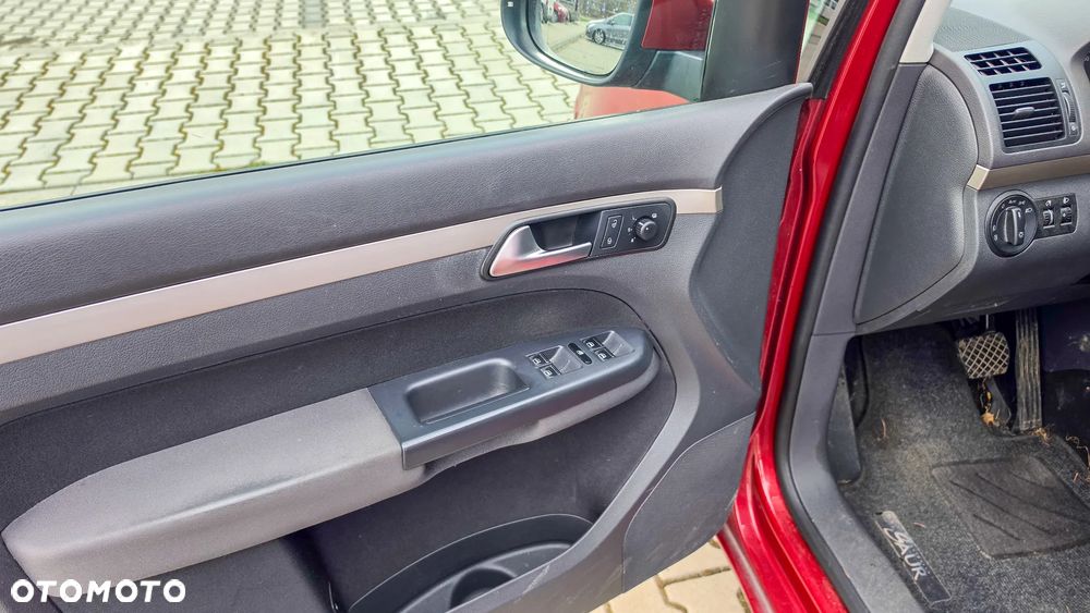 Volkswagen Touran 1.4 TSI DSG Comfortline - 8