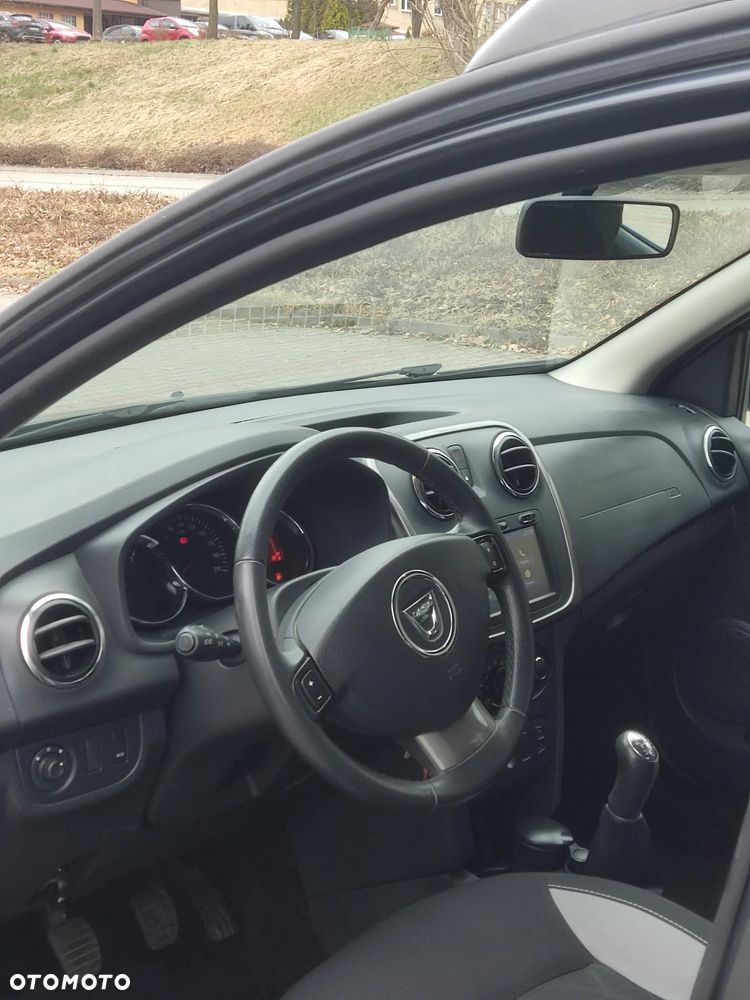Dacia Sandero Stepway TCe 90 (S&S) Celebration - 16
