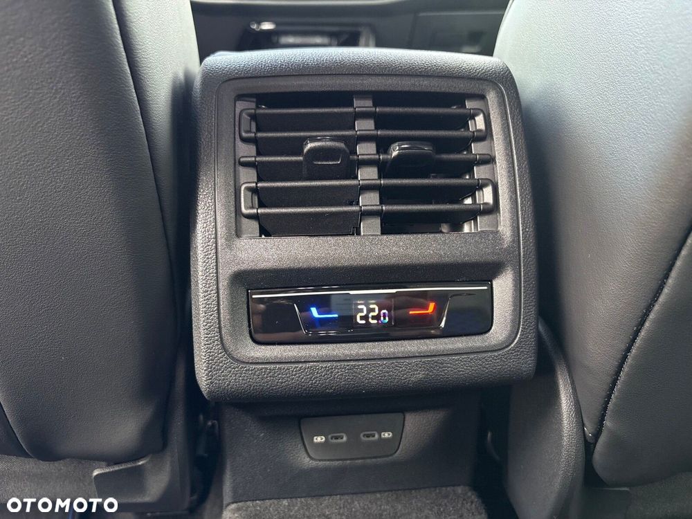 Volkswagen Golf - 17