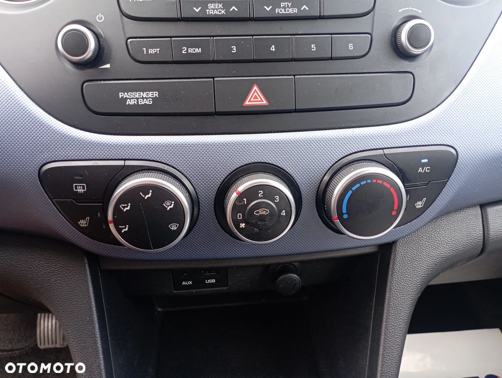 Hyundai i10 1.2 Fifa World Cup Edition - 13