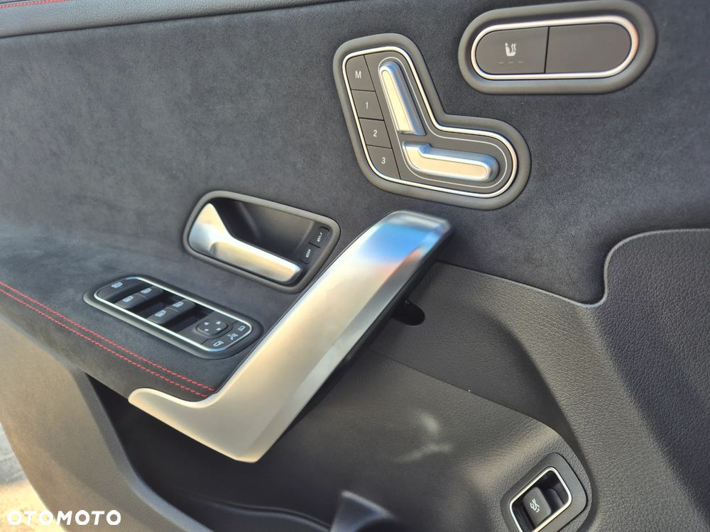 Mercedes-Benz CLA AMG 45 S 4-Matic+ 8G-DCT - 9