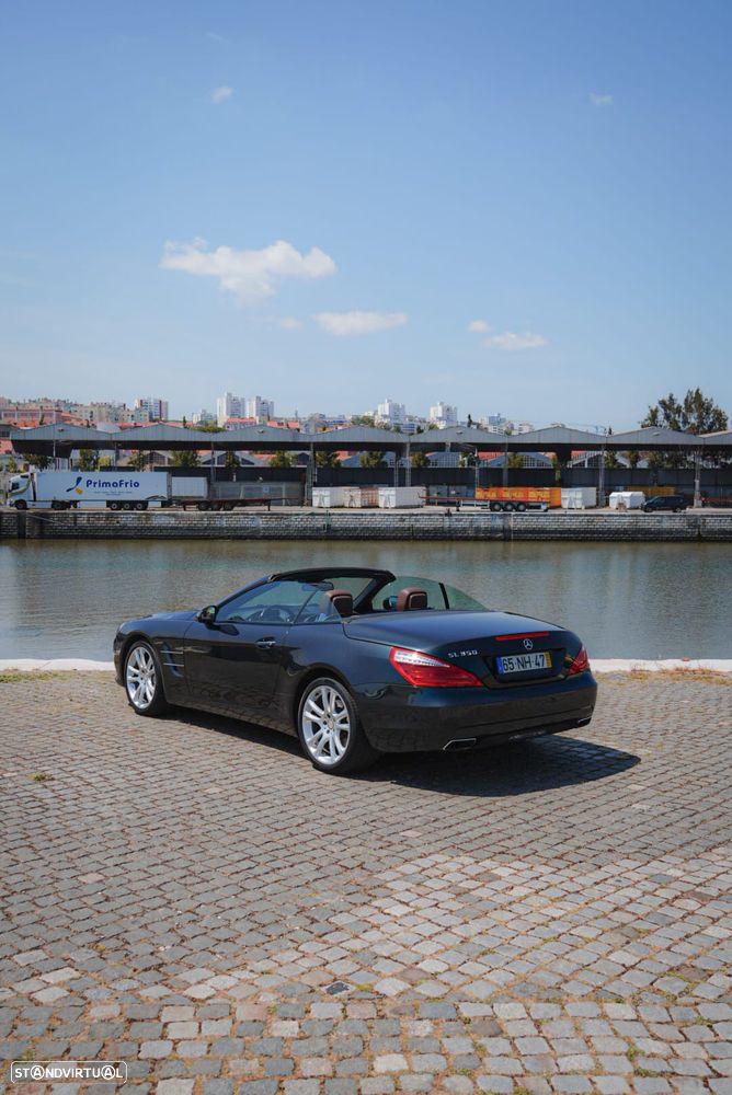 Mercedes-Benz SL 350 Standard - 16
