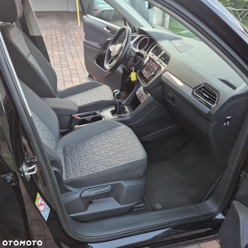 Volkswagen Tiguan - 24