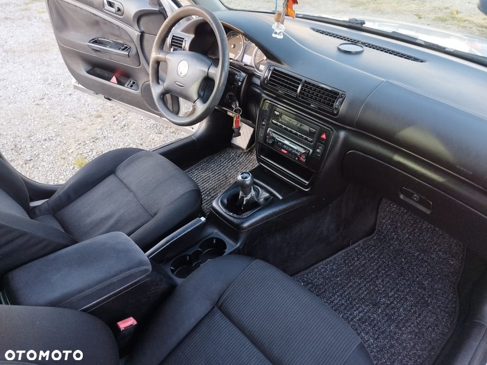 Volkswagen Passat 1.9 TDI - 22