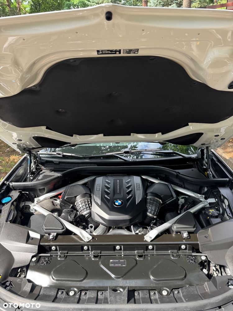 BMW X7 M50i sport - 10