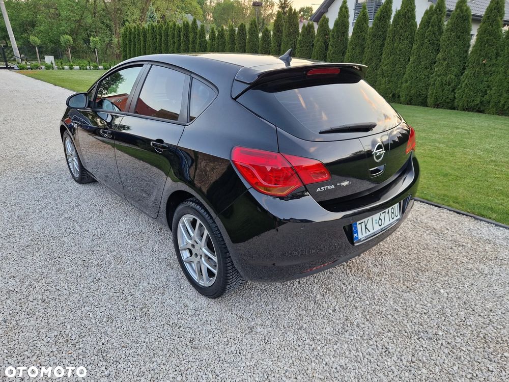 Opel Astra 1.6 NAVI - 20