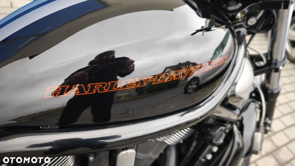 Harley-Davidson V-Rod Night Rod - 4