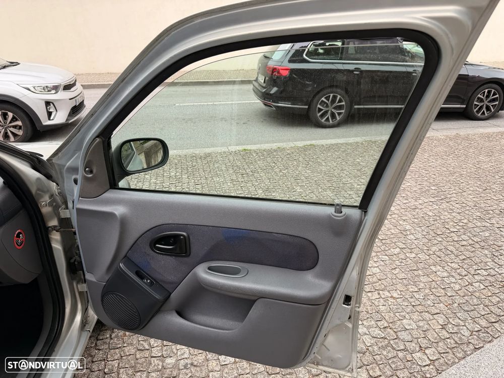 Renault Clio 1.2 16V Extreme - 16