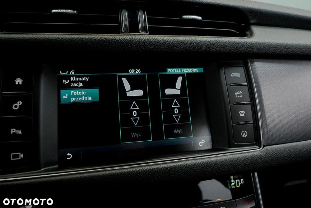 Jaguar XF 2.0 i4D R-Sport - 21