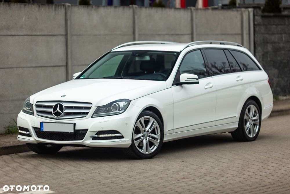 Mercedes-Benz Klasa C 180 (BlueEFFICIENCY) Avantgarde - 4