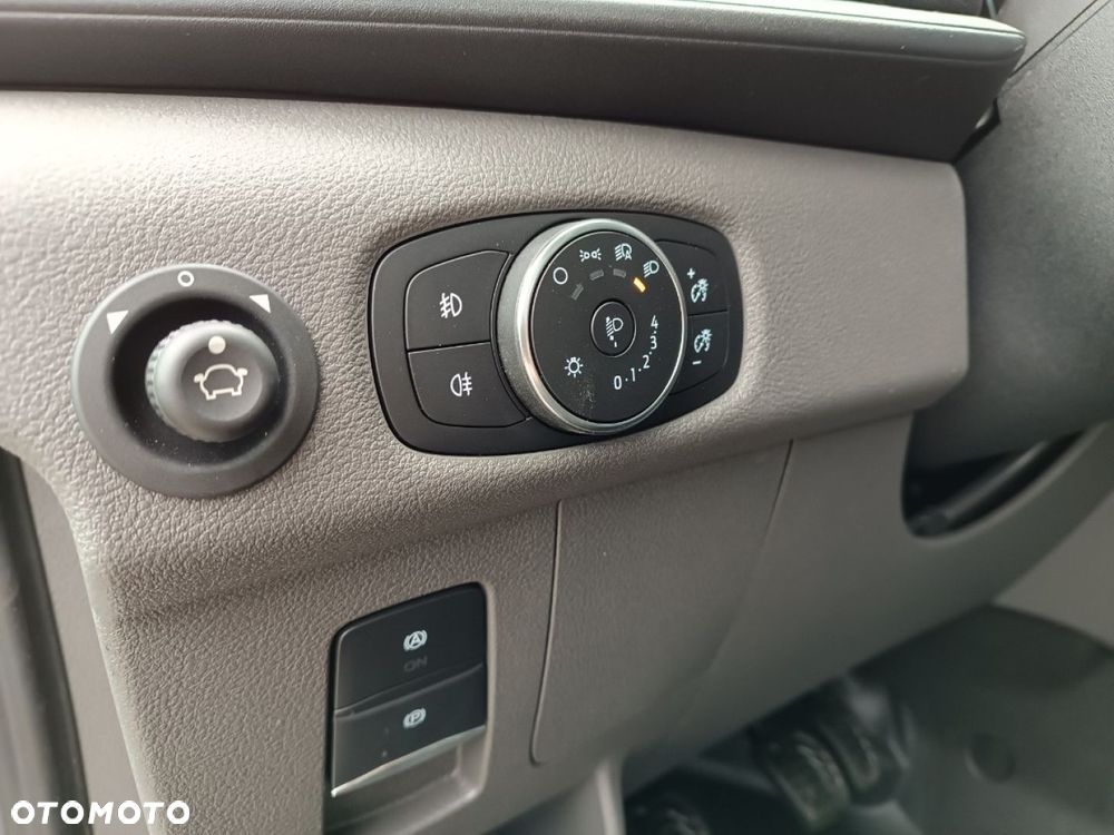 Ford Transit - 17