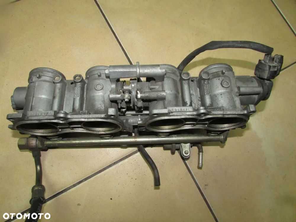 Honda Hornet CB900 SC48 02-07 przepustnice wtryski - 3