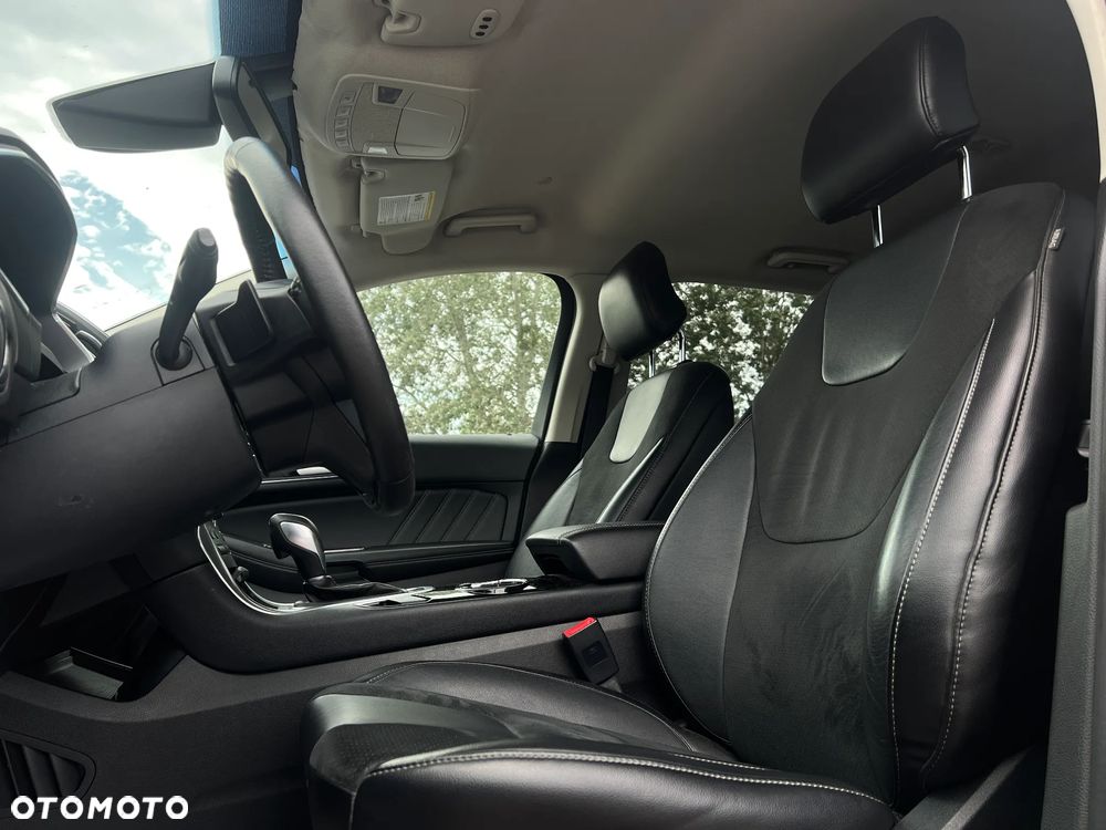Ford Edge - 15