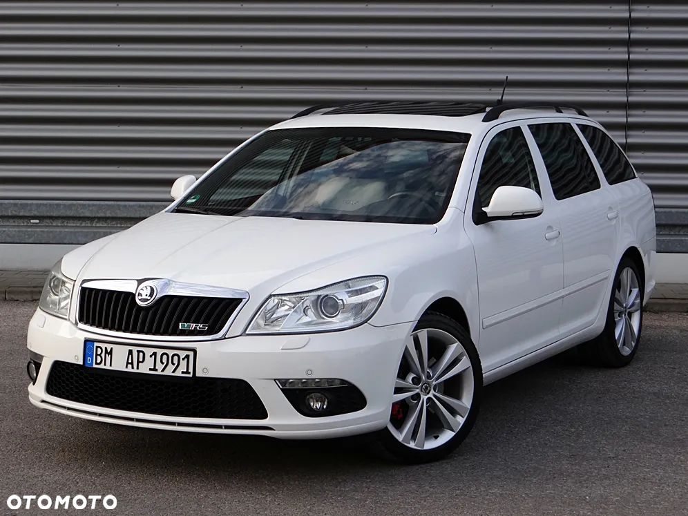 Skoda Octavia 2.0 TDI CR DPF DSG RS - 2
