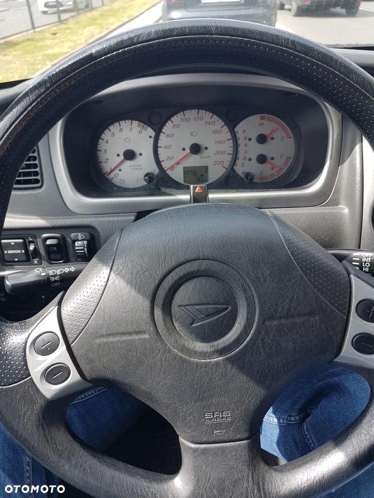 Daihatsu Sirion - 13