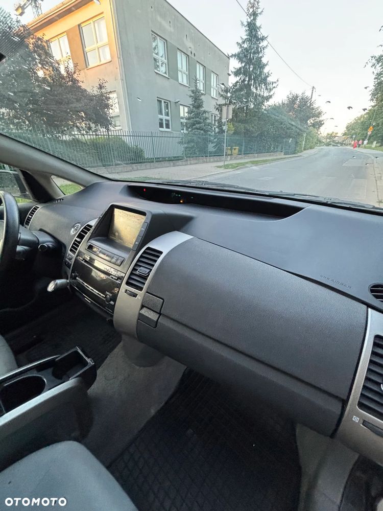 Toyota Prius 1.5 VVT-i Prestige - 19