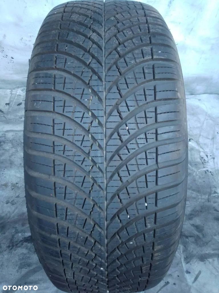 Goodyear Vector 4Seasons Gen-3 235/55 R17 103Y 2024 8mm - 1
