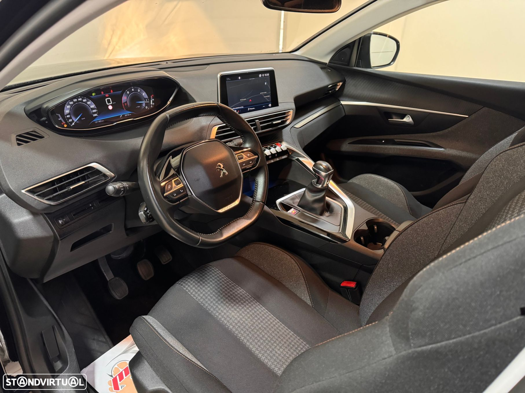 Peugeot 5008 1.2 PureTech Active Pack - 11