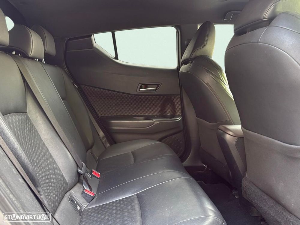 Toyota C-HR 1.8 HSD Exclusive+P.Luxury - 15