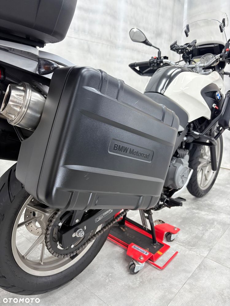 BMW G - 7