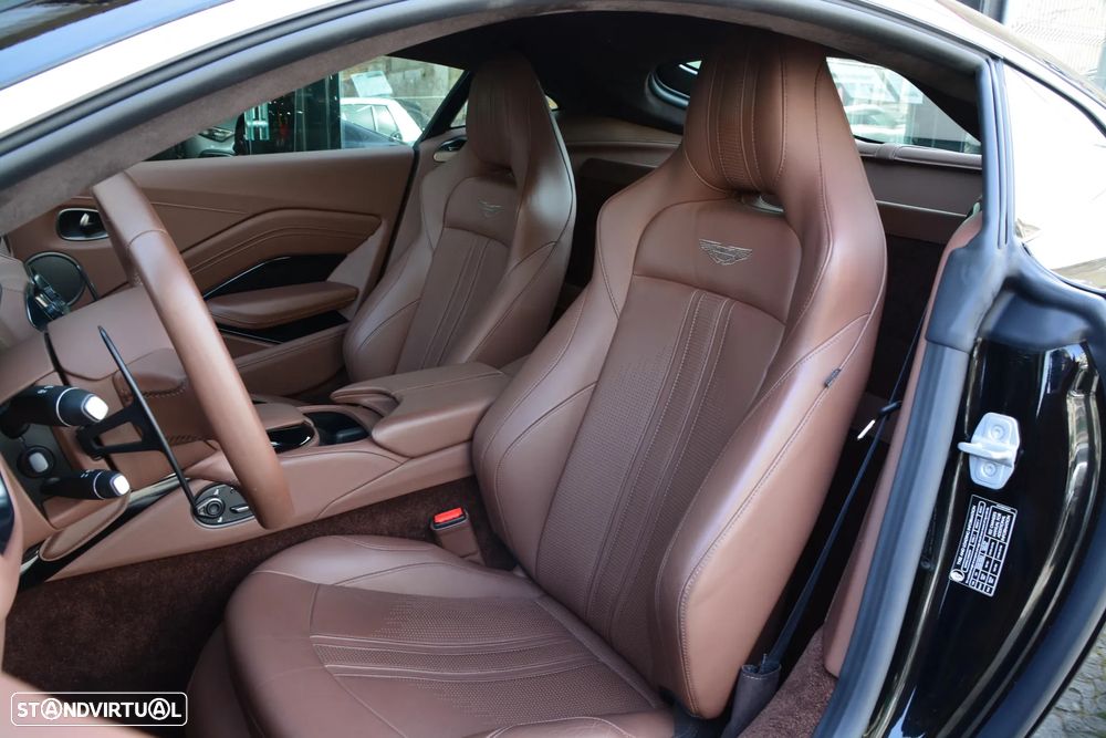 Aston Martin Vantage Coupe V8 - 42