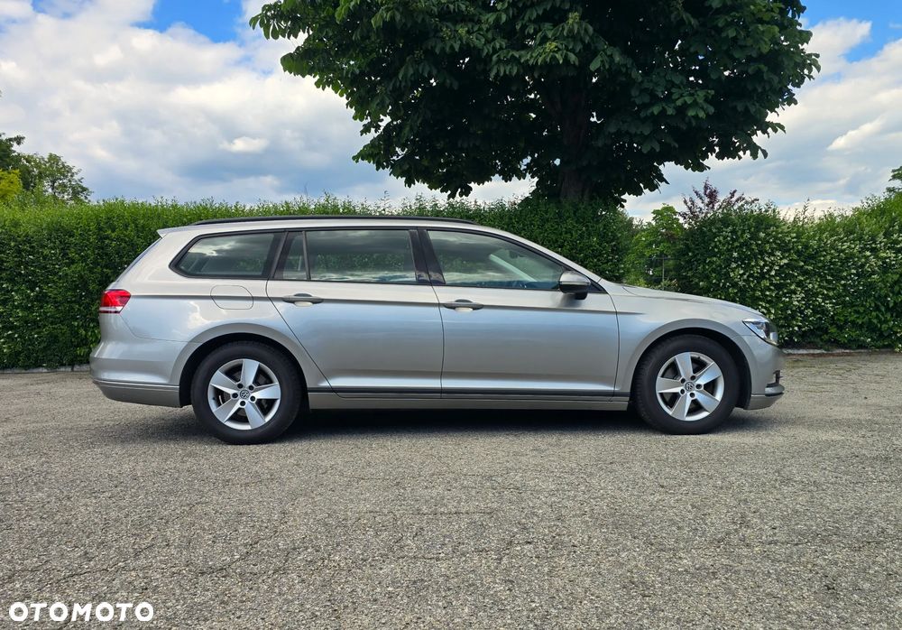 Volkswagen Passat 1.6 TDI BMT Trendline - 1