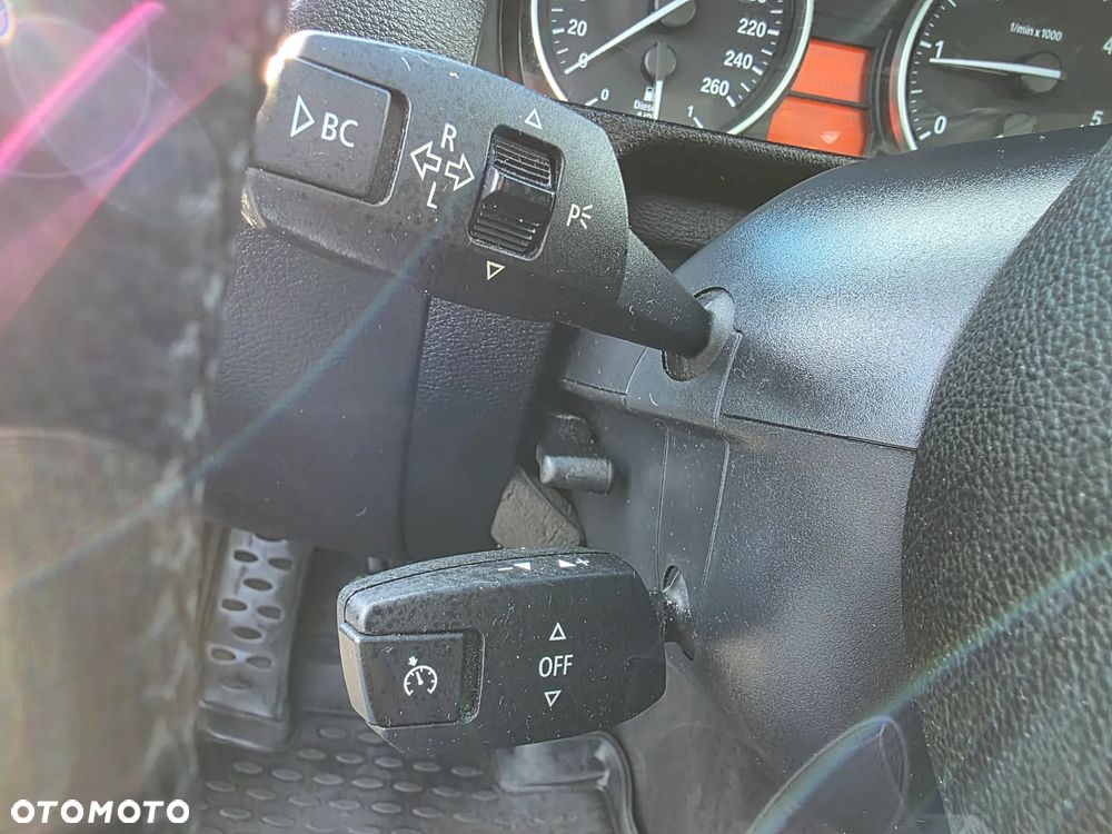 BMW X1 sDrive18d Sport Line - 28