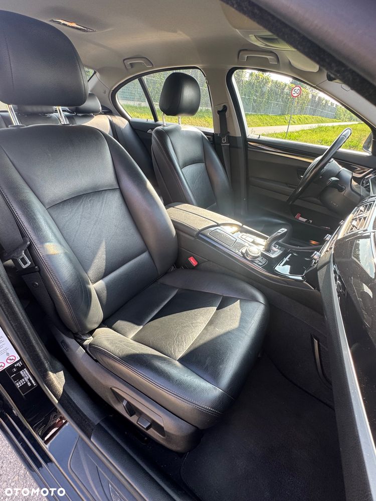 BMW Seria 5 530d Sport-Aut Luxury Line - 8