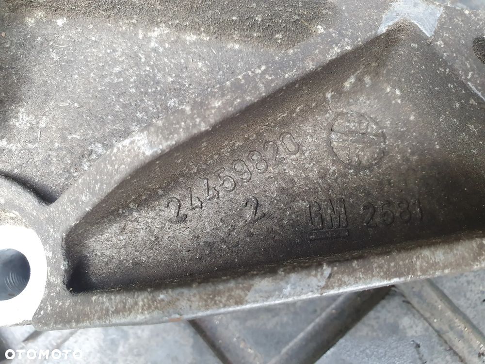 OPEL ASTRA H 2.0B 2.0T 04' HB ŁAPA WSPORNIK 24459820 - 2