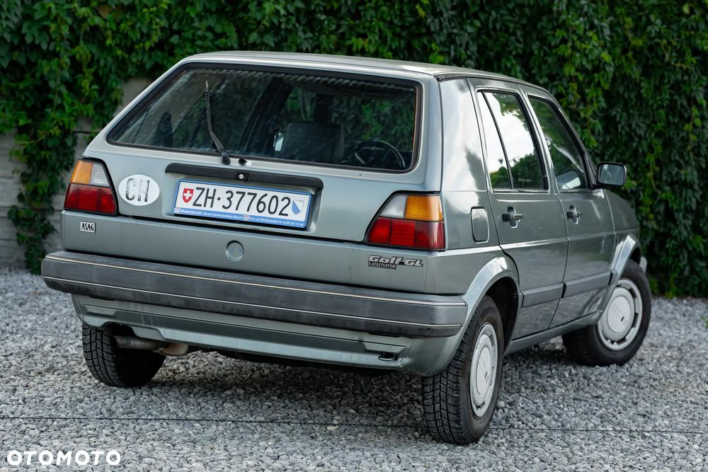 Volkswagen Golf - 13