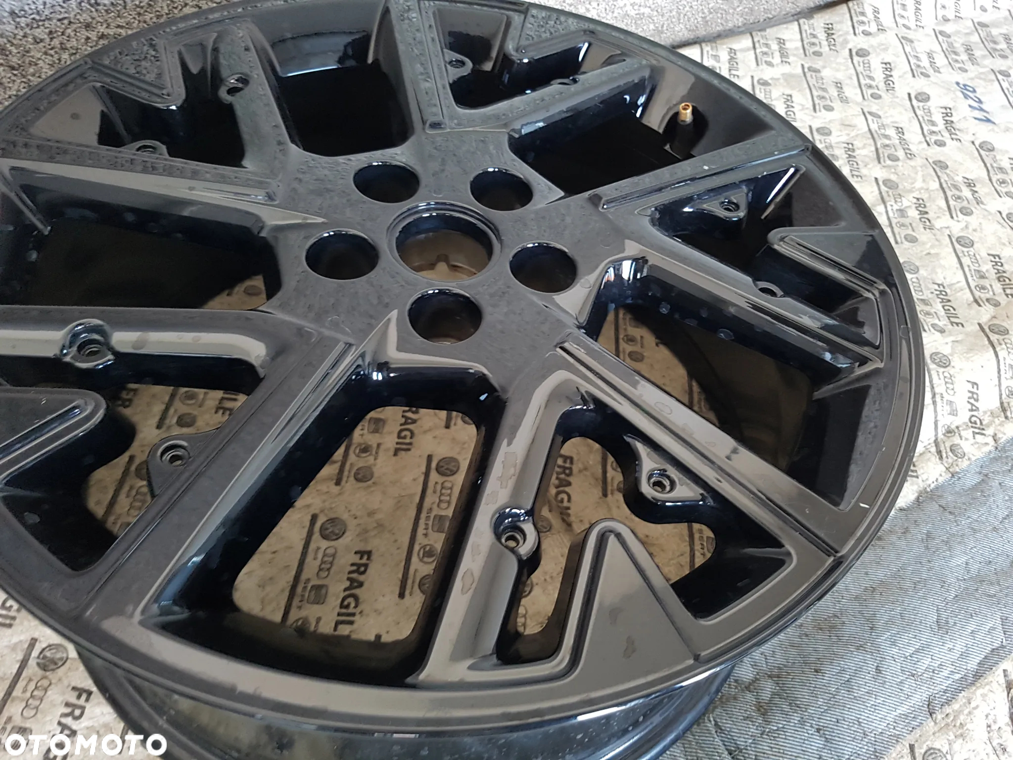 FELGA OPEL ASTRA L ELECRTIC 5X108 7,5JX18  ET44   9850014180 - 7