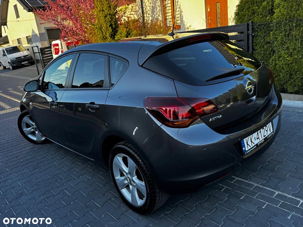 Opel Astra 1.6 Automatik 150 Jahre - 12