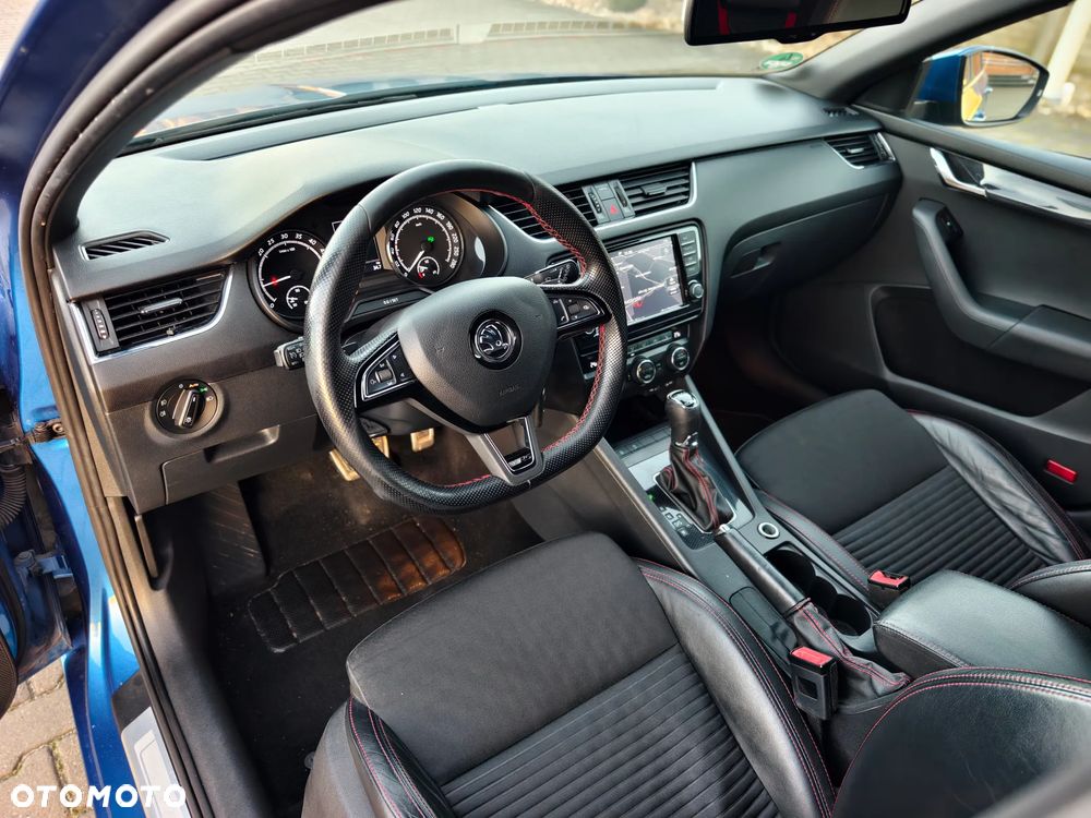 Skoda Octavia 2.0 TDI DSG RS - 5