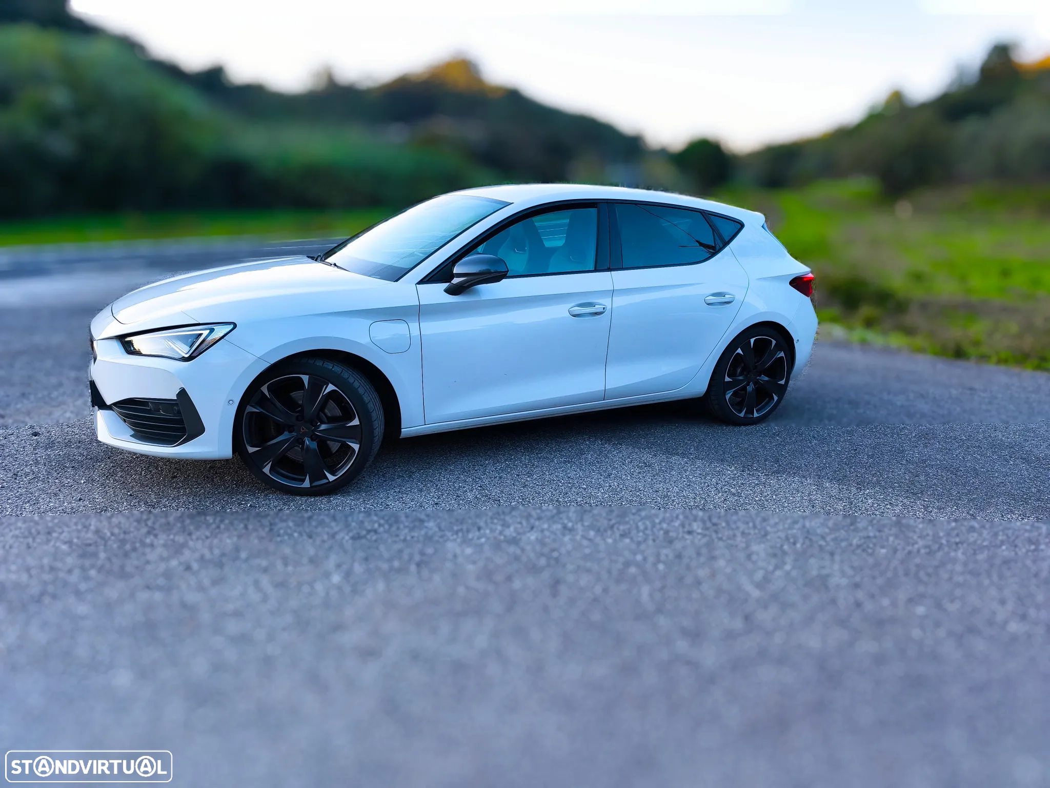 Cupra Leon 1.4 e-Hybrid VZ DSG - 3