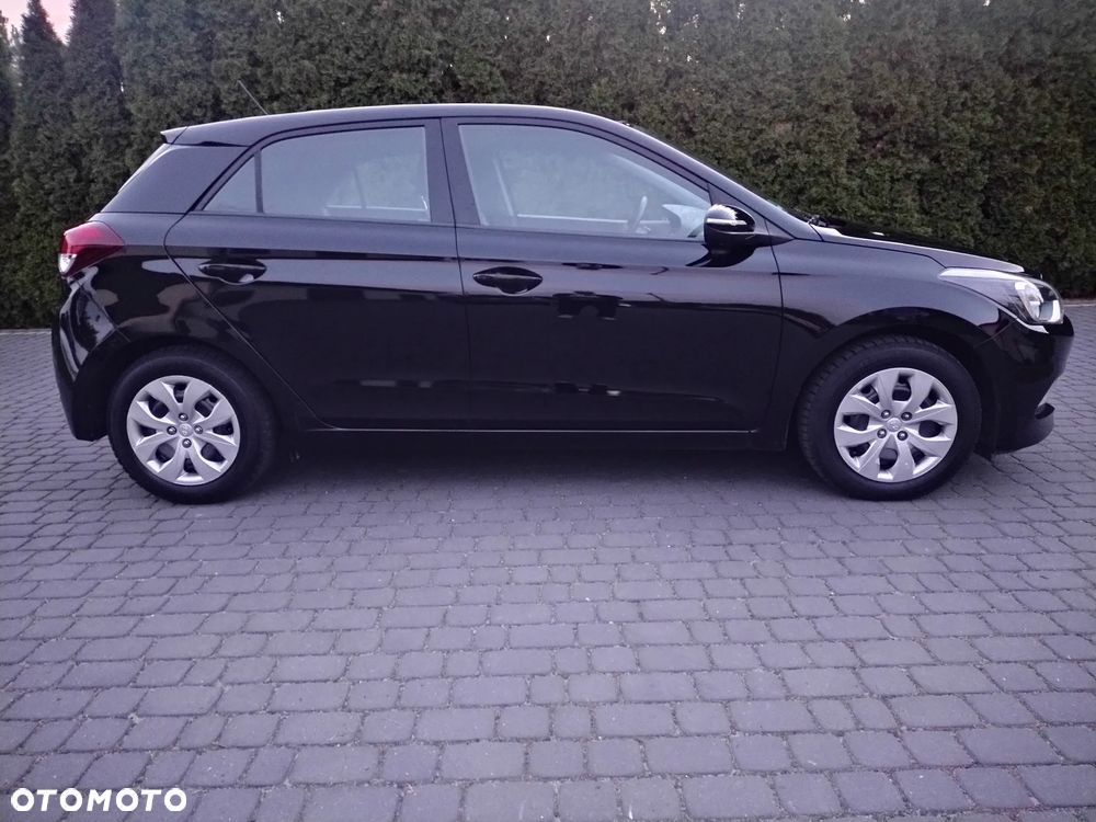 Hyundai i20 1.2 Passion - 16
