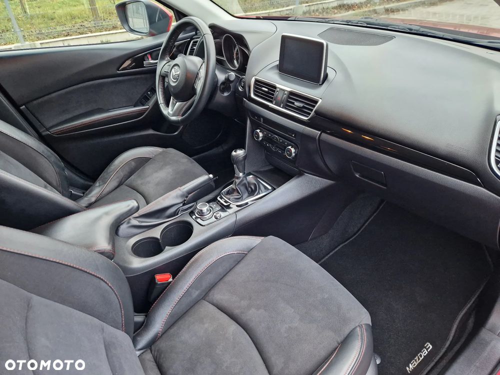 Mazda 3 SKYACTIV-G 120 NAKAMA - 32