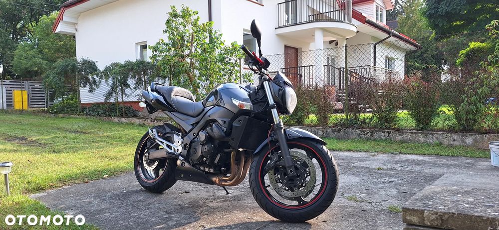 Suzuki GSR - 1