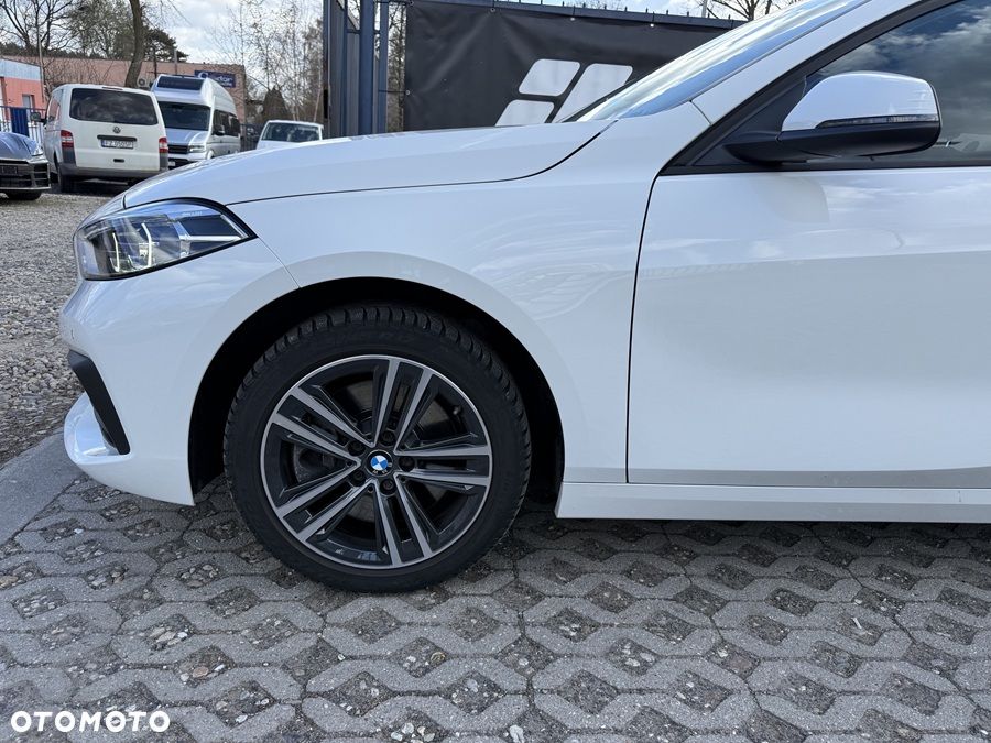 BMW Seria 1 120d xDrive Sport - 12