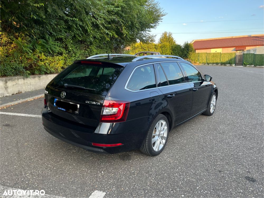 Skoda Octavia 2.0 TDI DSG Style - 6