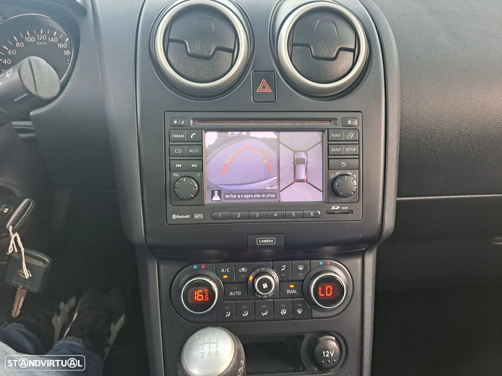 Nissan Qashqai 1.5 dCi N-Connecta 18 - 22